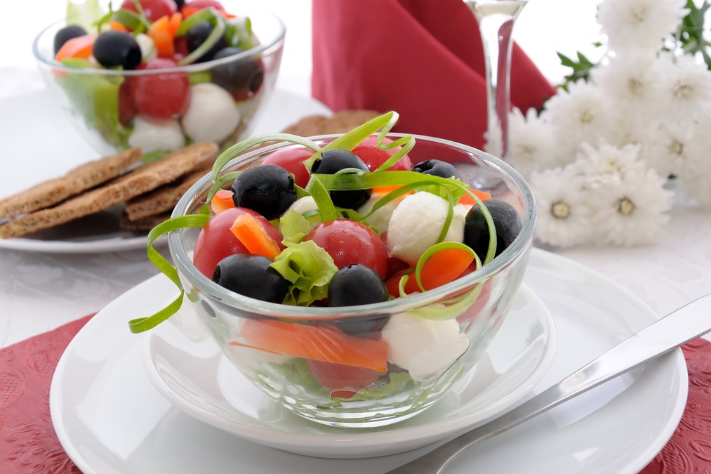 Легкі салати – рецепти корисних салатів на 8 березня 2020