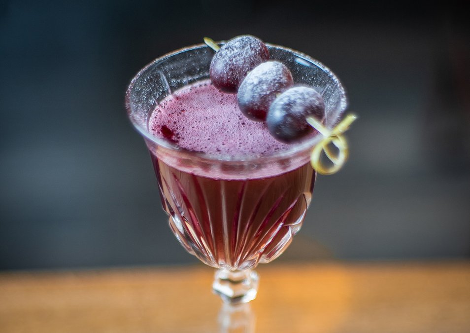 Білоруський коктейль Лявониха – рецепт коктейлю з вином